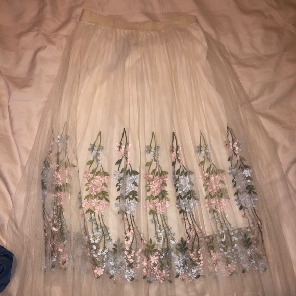 Gorgeous floral a line skirt - Picture 1 of 1
